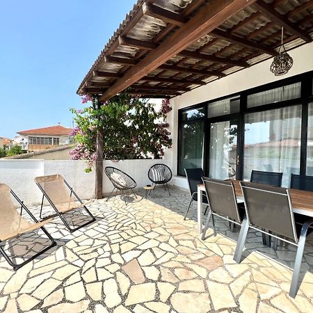 Apartment Denis - Great Location & Large Terrace Макарска Екстериор снимка