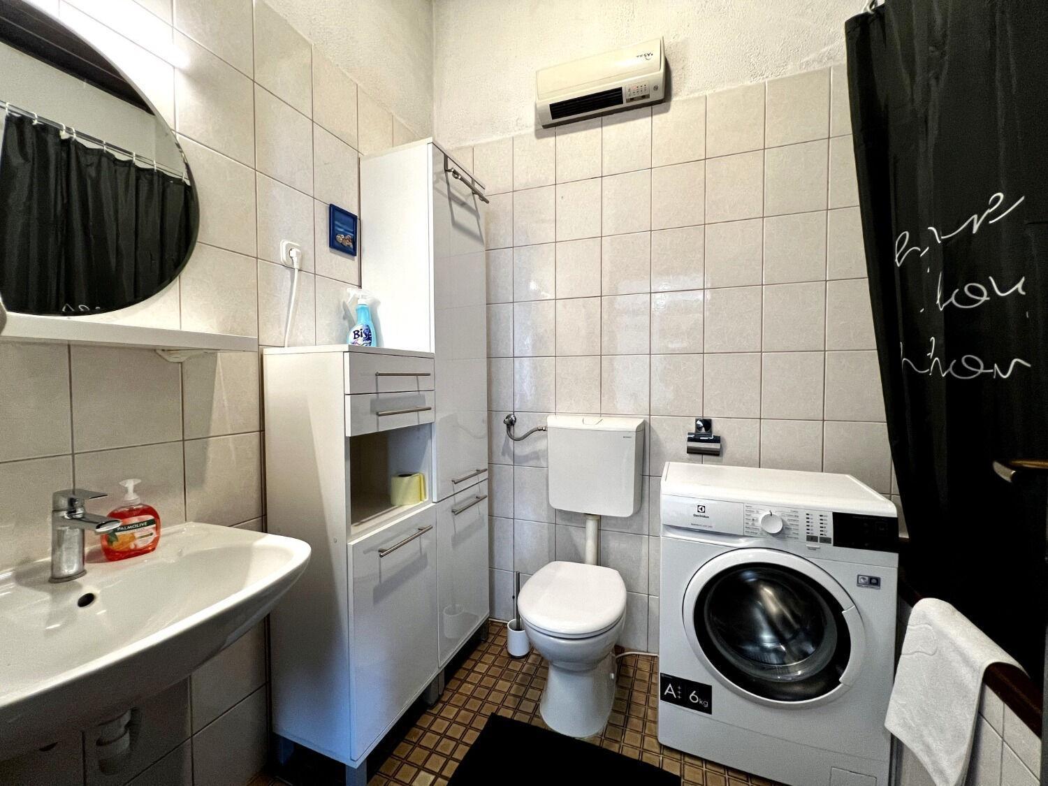 Apartment Denis - Great Location & Large Terrace Макарска Екстериор снимка